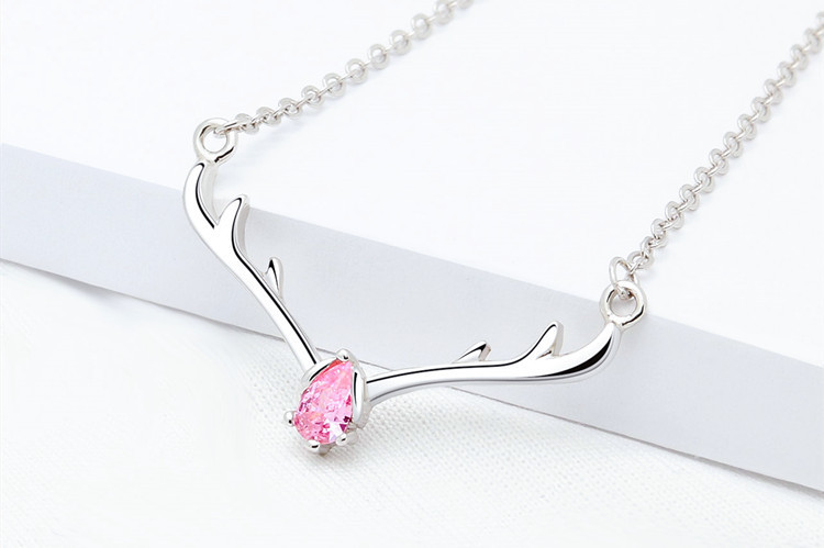 Korean version of Little Deer Horn Necklace, temperament, trendy students, versatile personality, one deer with you, wholesale of deer collarbone chain-2