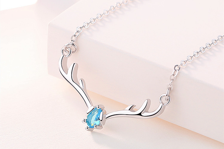 Korean version of Little Deer Horn Necklace, temperament, trendy students, versatile personality, one deer with you, wholesale of deer collarbone chain-2