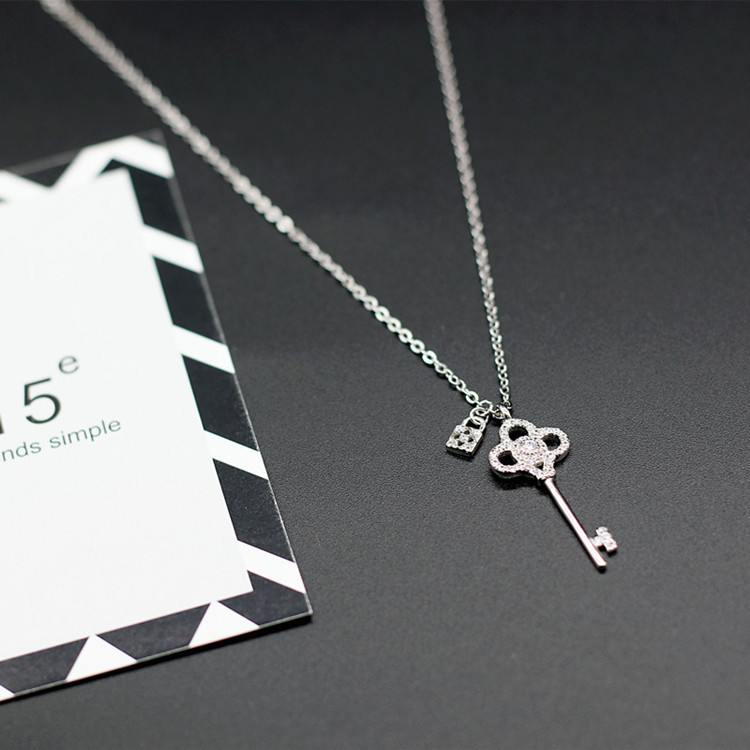 Set with zircon key necklace, European and American INS internet celebrity, personality, temperament, creativity, cool style pendant necklace, foreign trade source-1