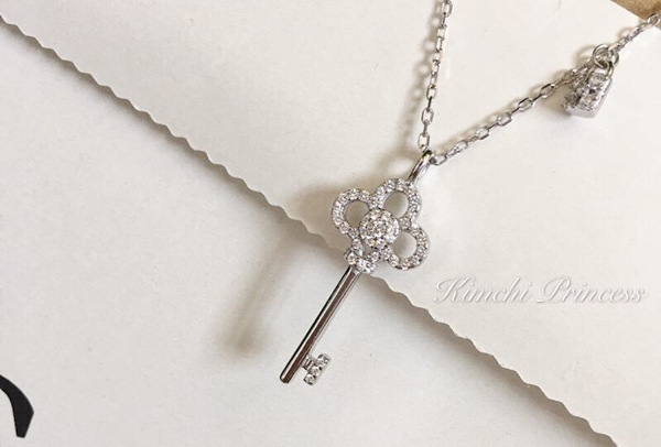 Set with zircon key necklace, European and American INS internet celebrity, personality, temperament, creativity, cool style pendant necklace, foreign trade source-2