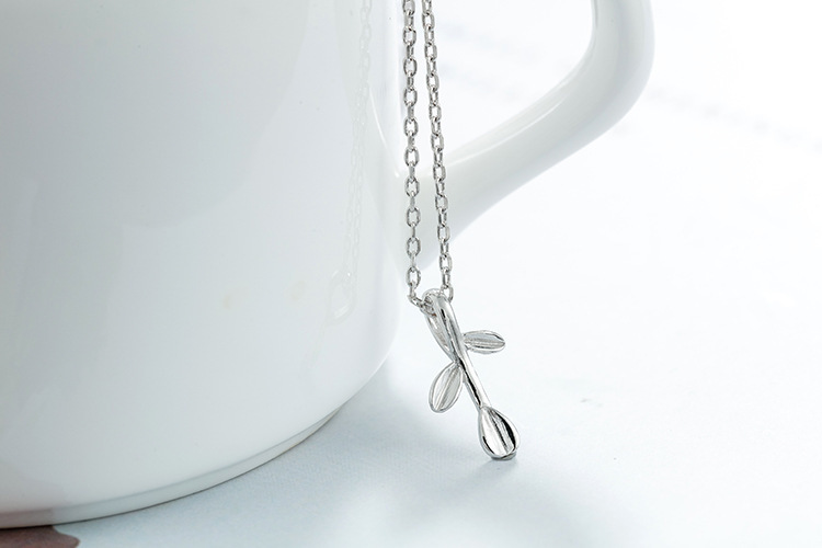 New leaf necklace, temperament, internet celebrity, student minimalist leaf, tender leaf pendant, collarbone chain gift wholesale-1