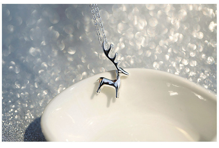 Cute Deer Necklace Korean Edition Forest Style, Personality and Creativity Elk Pendant, Collar Chain, Christmas and New Year Gift-2