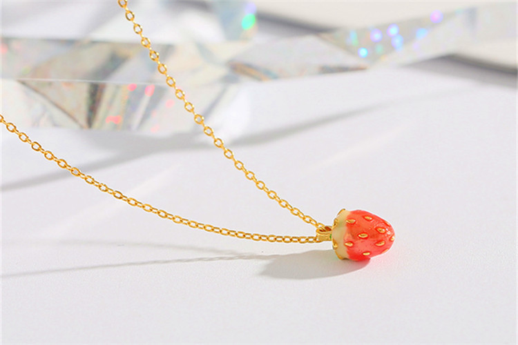 Small Strawberry Necklace INS Women\'s Korean Version Personalized Girl Heart Network Red Student Forest Fresh Collar Chain Wholesale Source-1