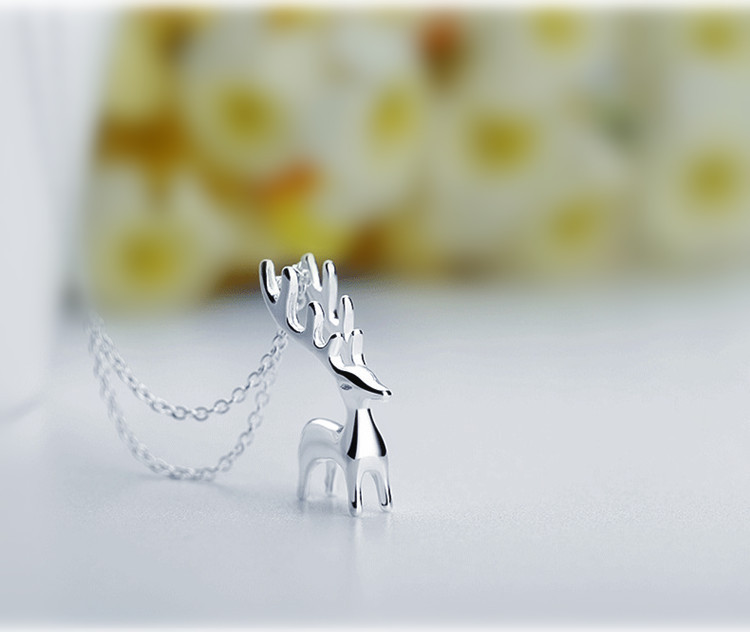 Cute Deer Necklace Korean Edition Forest Style, Personality and Creativity Elk Pendant, Collar Chain, Christmas and New Year Gift-1