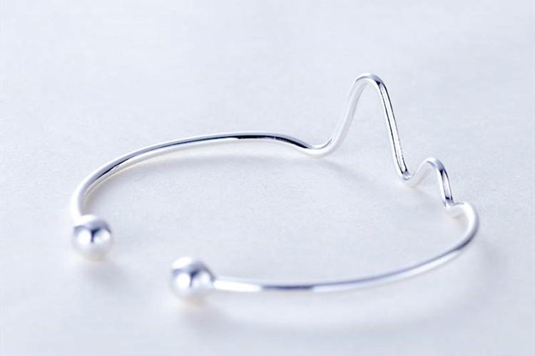 Lightning Heartbeat Smooth Surface Bracelet with Japanese and Korean Simplicity and Temperament Plated S925 Silver Creative ECG Bracelet Source Wholesale-2 Lightning Heartbeat Smooth Surface Bracelet with Japanese and Korean Simplicity and Temperament Plated S925 Silver Creative ECG Bracelet Source Wholesale-2