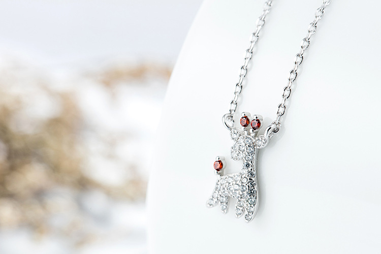 Forest style cute deer necklace, fashionable and personalized zircon inlaid animal pendant, collarbone chain, cross-border e-commerce source-1