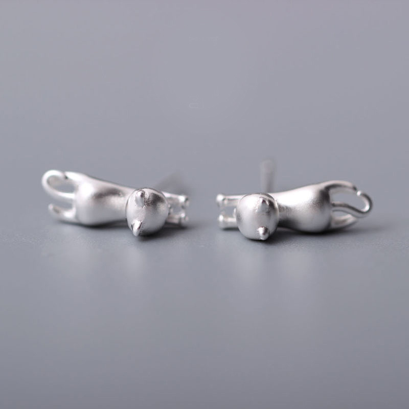 Cute and sweet cat earrings INS Japanese and Korean temperament student personality versatile small animal earrings e-commerce source-1