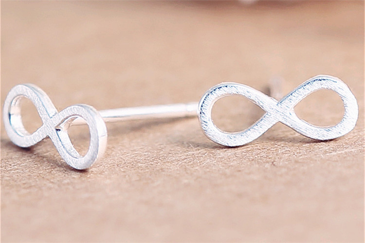 Compact digital earrings INS European and American internet celebrity student sweet 925 silver brushed 8-shaped earrings e-commerce source-1
