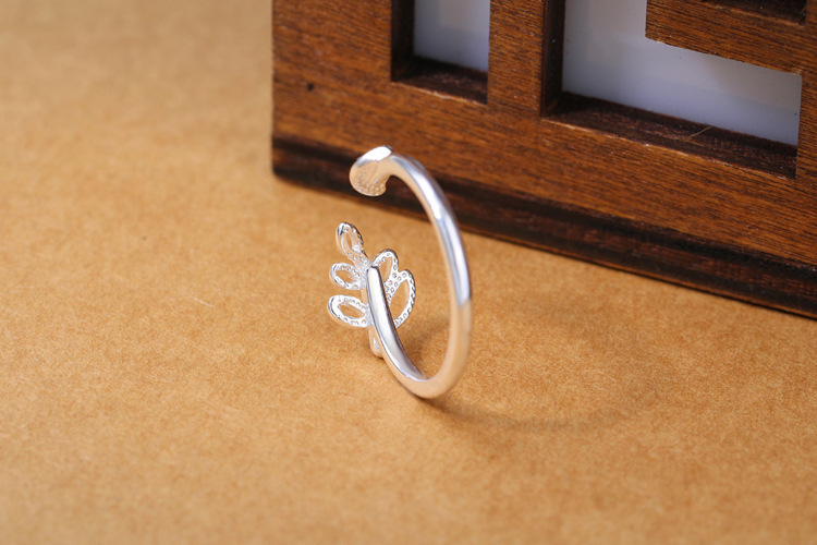 Mini small leaf ring silver plated Korean style personalized student forest style fresh, simple and cute leaf ring accessory-3