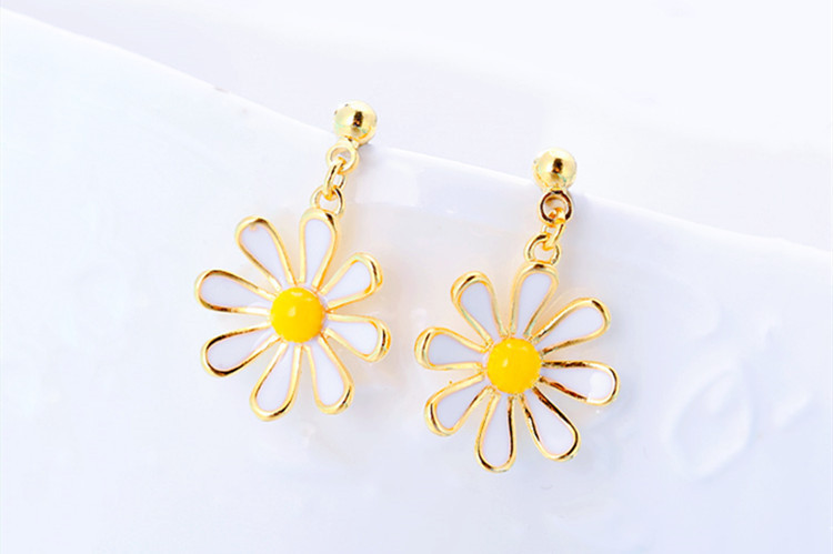 Daisy earrings INS personality temperament ethnic style clear new forest series sweet drip glue flower earrings source wholesale-2