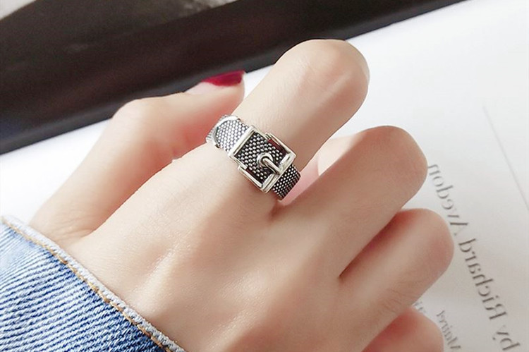 European and American mix and match vintage chain rings Instagram trendsetter personality creative belt buckle opening internet celebrity men and women\'s ring supply-1