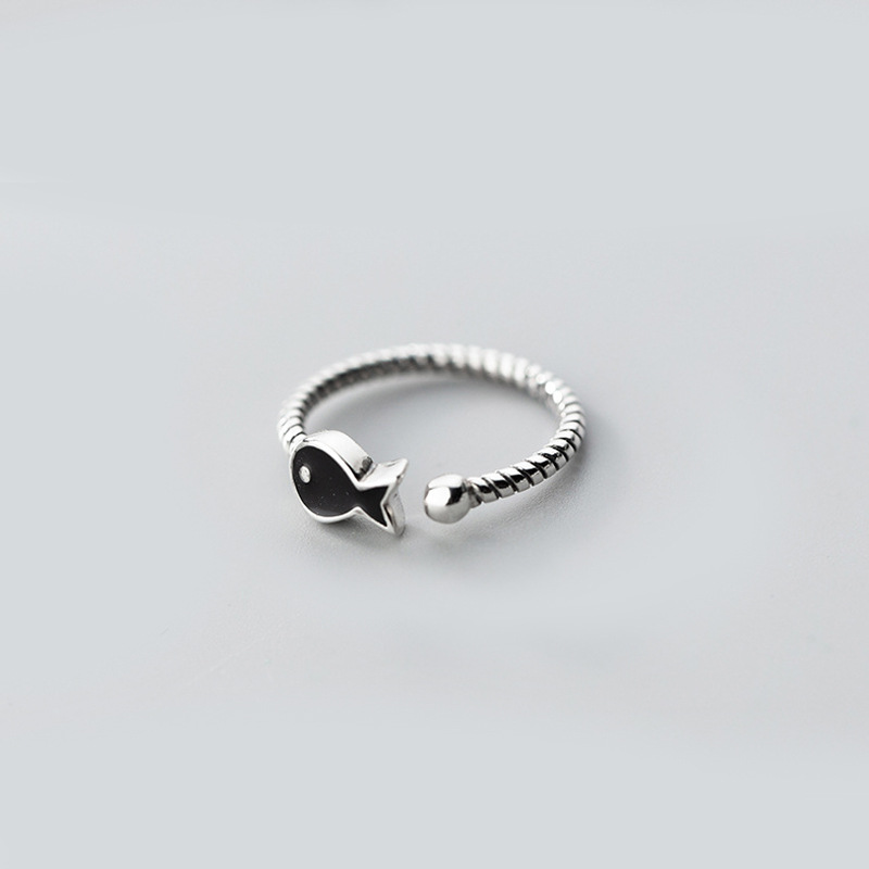 Drip glue thread small fish ring personality temperament black cute small fish opening Fried Dough Twists small ring e-commerce supply-1