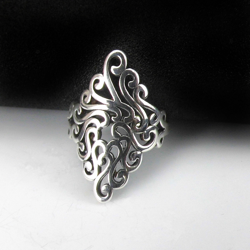 Pattern ring INS personalized silver plated retro vintage vintage vintage style domineering wide face auspicious cloud pattern hollow hook flower ring wholesale-2
