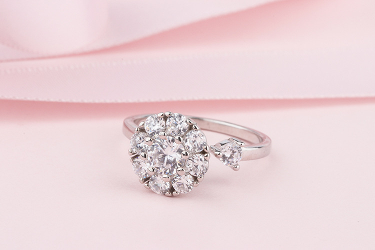 Advanced rotating ring ins, European and American style internet celebrity creative zircon inlaid rotating open ring wholesale source-1