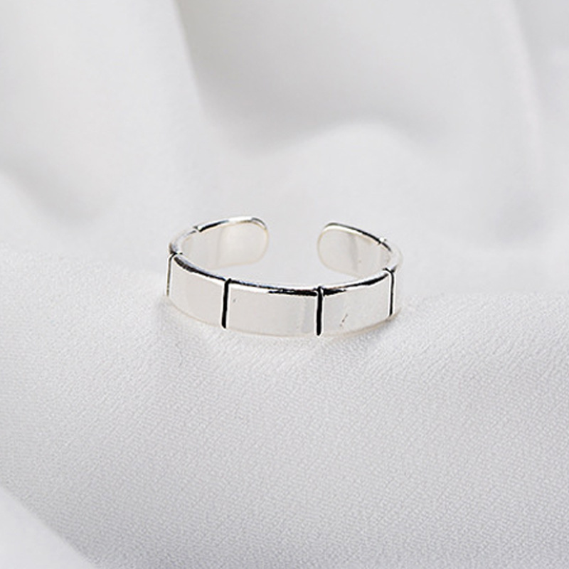 Minimalist geometric ring ins, trendy women\'s temperament, personalized design sense, silver plated bare body bamboo ring source wholesale-1