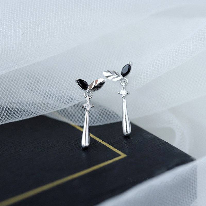 Zircon inlaid leaf earrings INS Forest style personality cold temperament design sense Leaf ear accessories Cross border supply-2