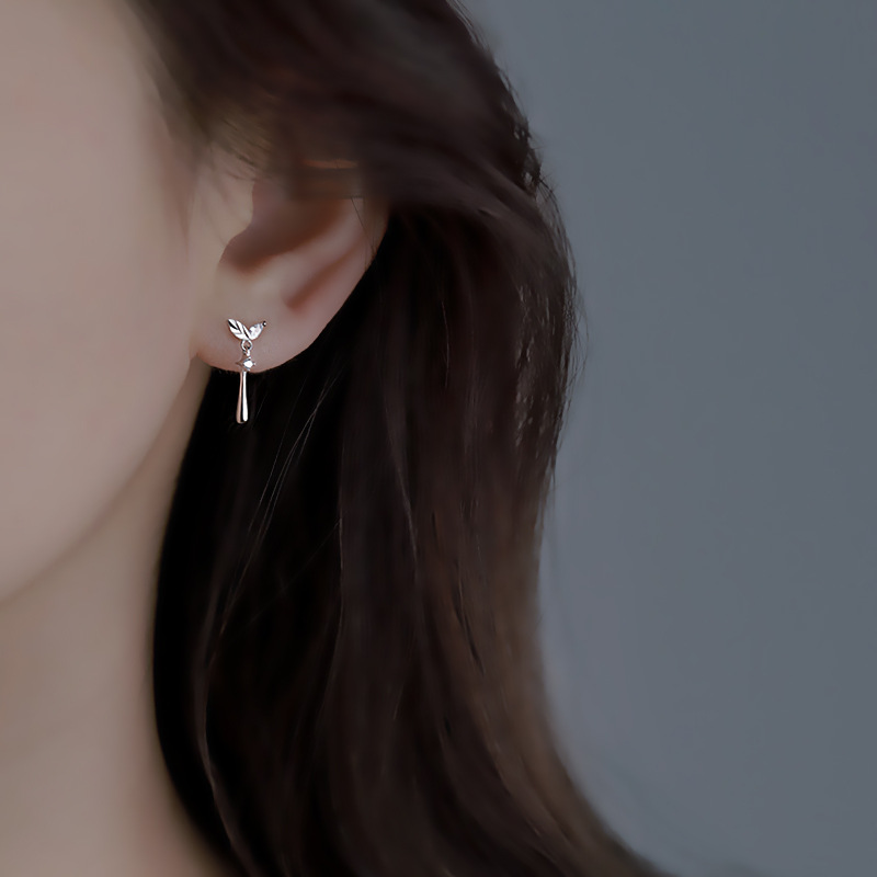 Zircon inlaid leaf earrings INS Forest style personality cold temperament design sense Leaf ear accessories Cross border supply-4