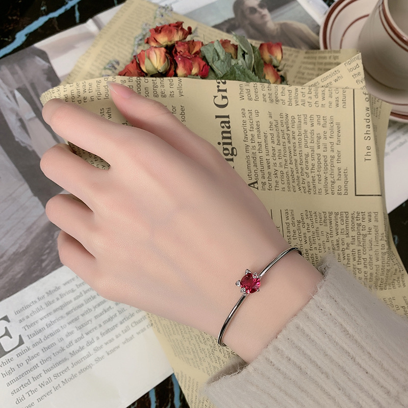 Cat mouth bracelet INS women\'s sweet and versatile electroplated zircon inlaid cute animal bracelet jewelry foreign trade source-2